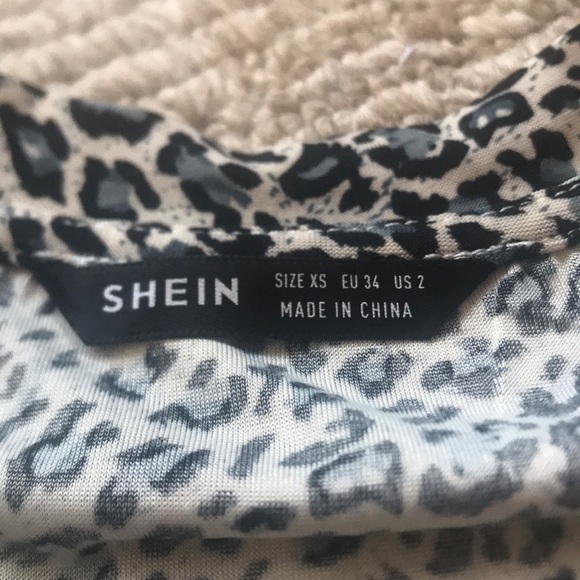 leopard print halter crop - Picture 3 of 3